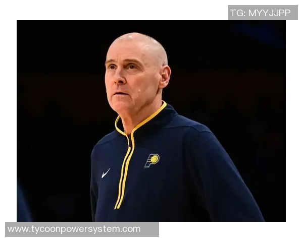 雷霆再战篮网，主帅多诺万如何通过战术调整赢得比赛？